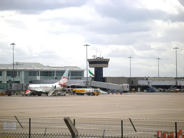 The Rush Window Calculus: Advanced Gate Selection Strategy During Peak Traffic Operations at US Hub Airports